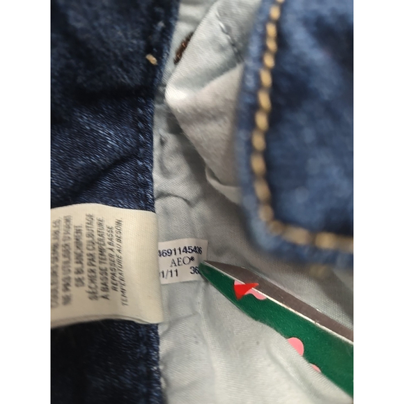 American Eagle Low Rise Denim Shorts Size 0 Y2K Distressed Cutoff Festival - Picture 5 of 12